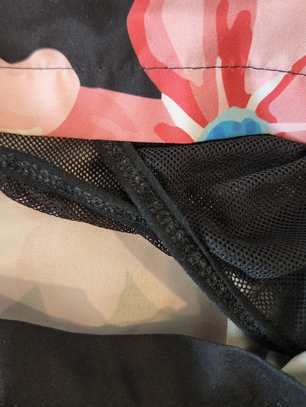 Boss Men's Tropical Floral Swim Trunks Size Large Pink and Black